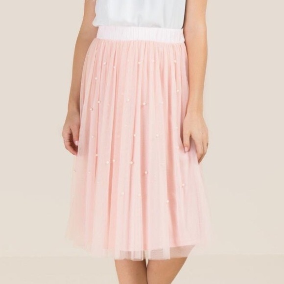 Francesca's Collections Dresses & Skirts - NWT Francesca’s blush pink midi skirt